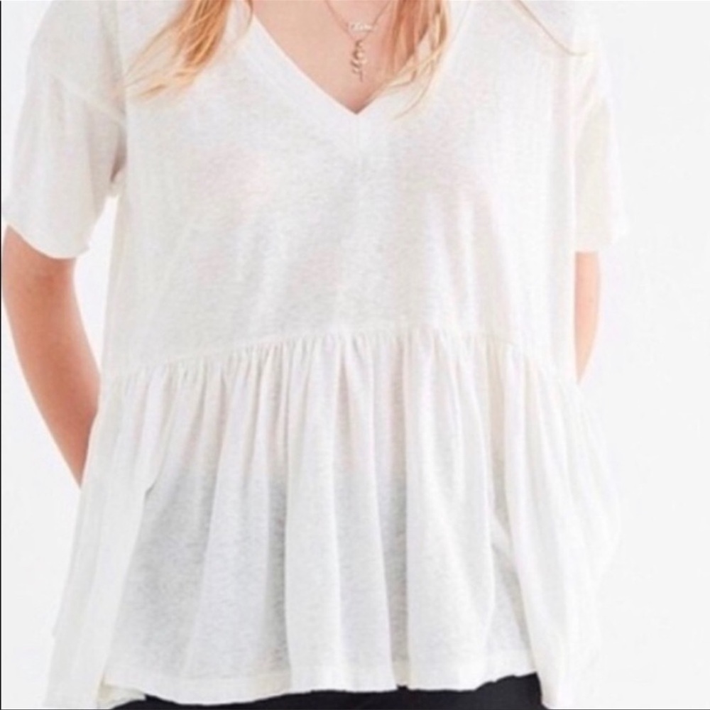 WHITE SHORT SLEEVE TOP